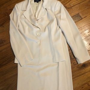 Jones New York suit set
